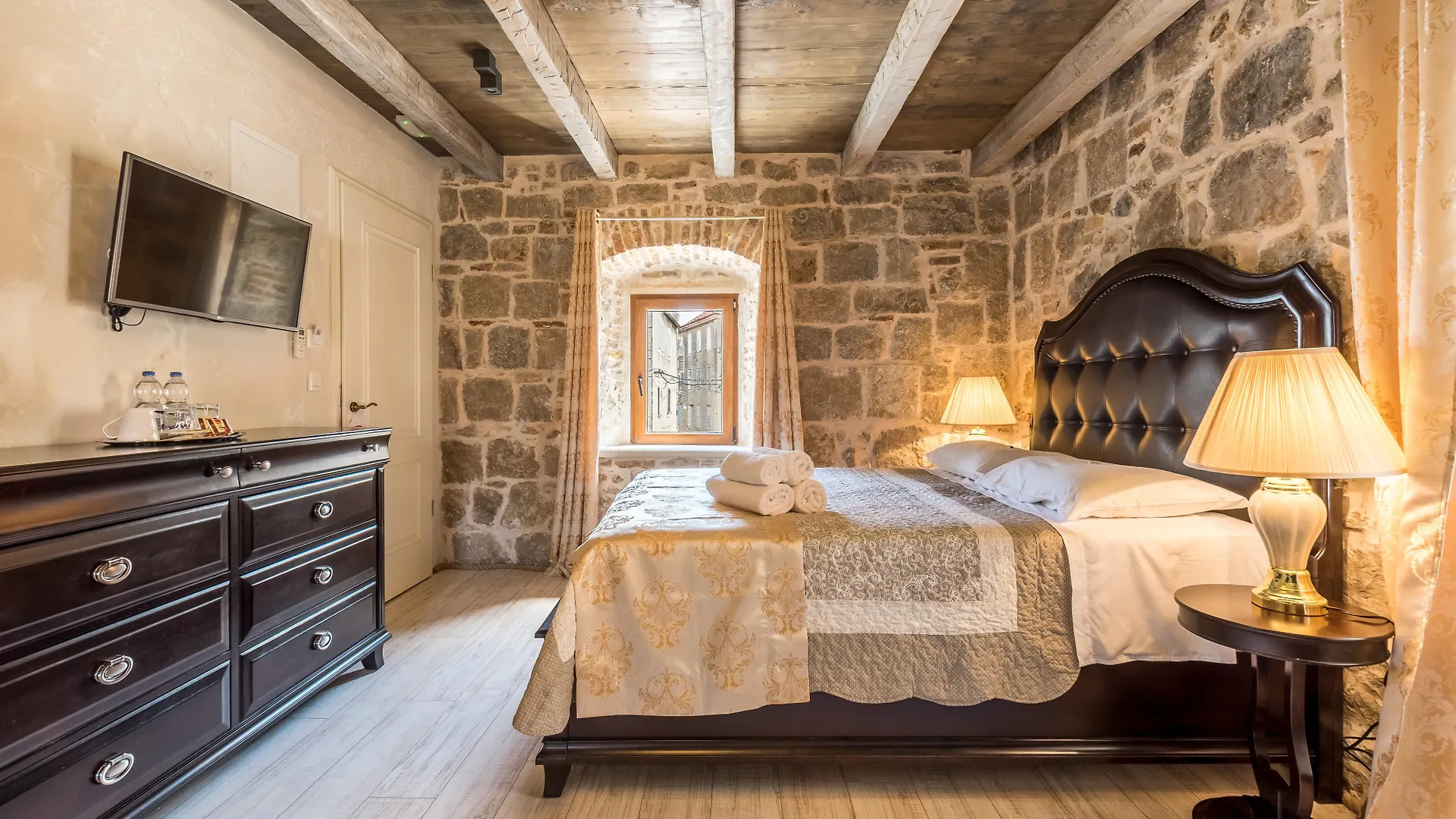 Heritage Palace Varos - Mag Quaint & Elegant Boutique Hotels Split
