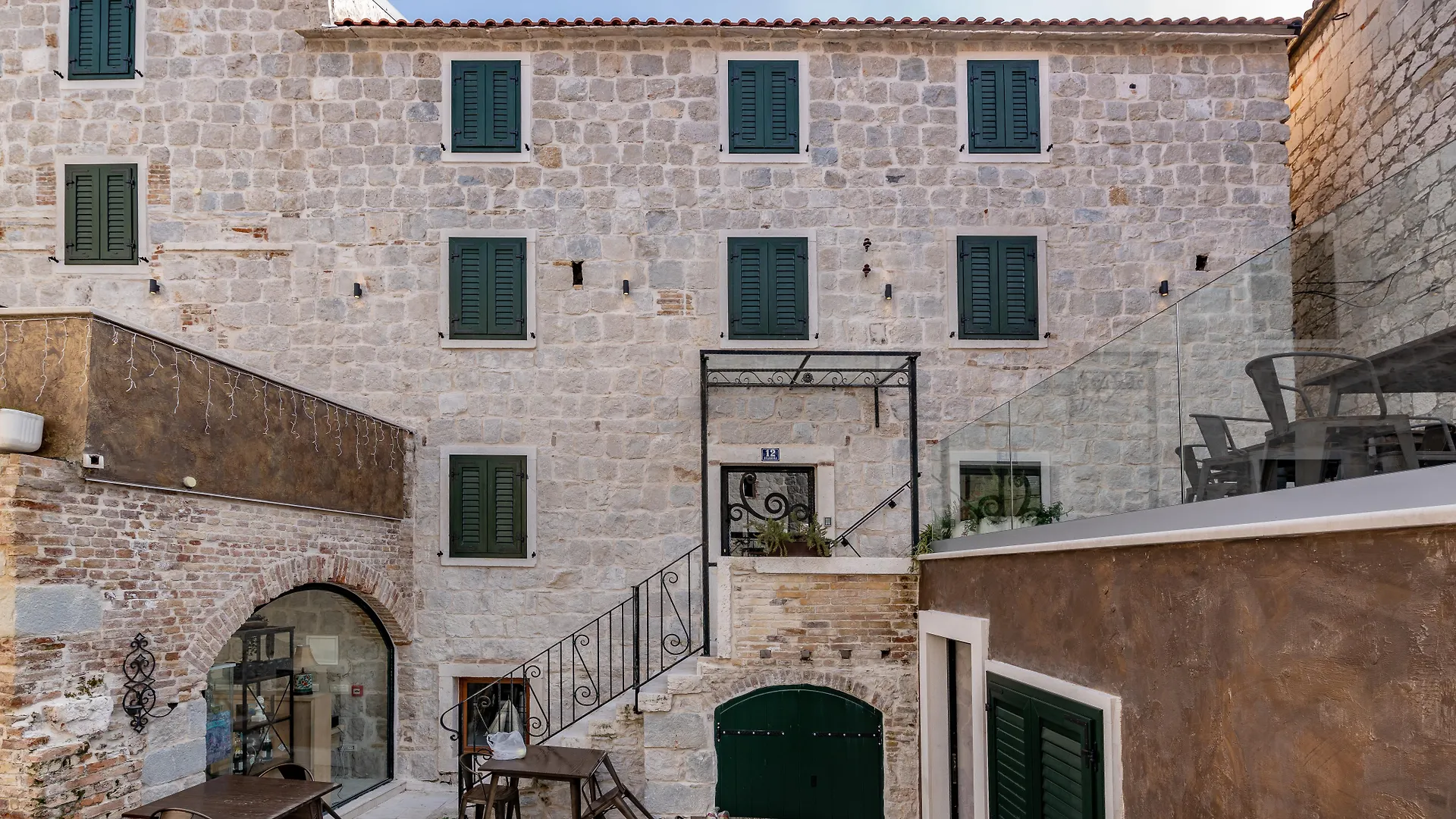 Heritage Palace Varos - Mag Quaint & Elegant Boutique Hotels Split