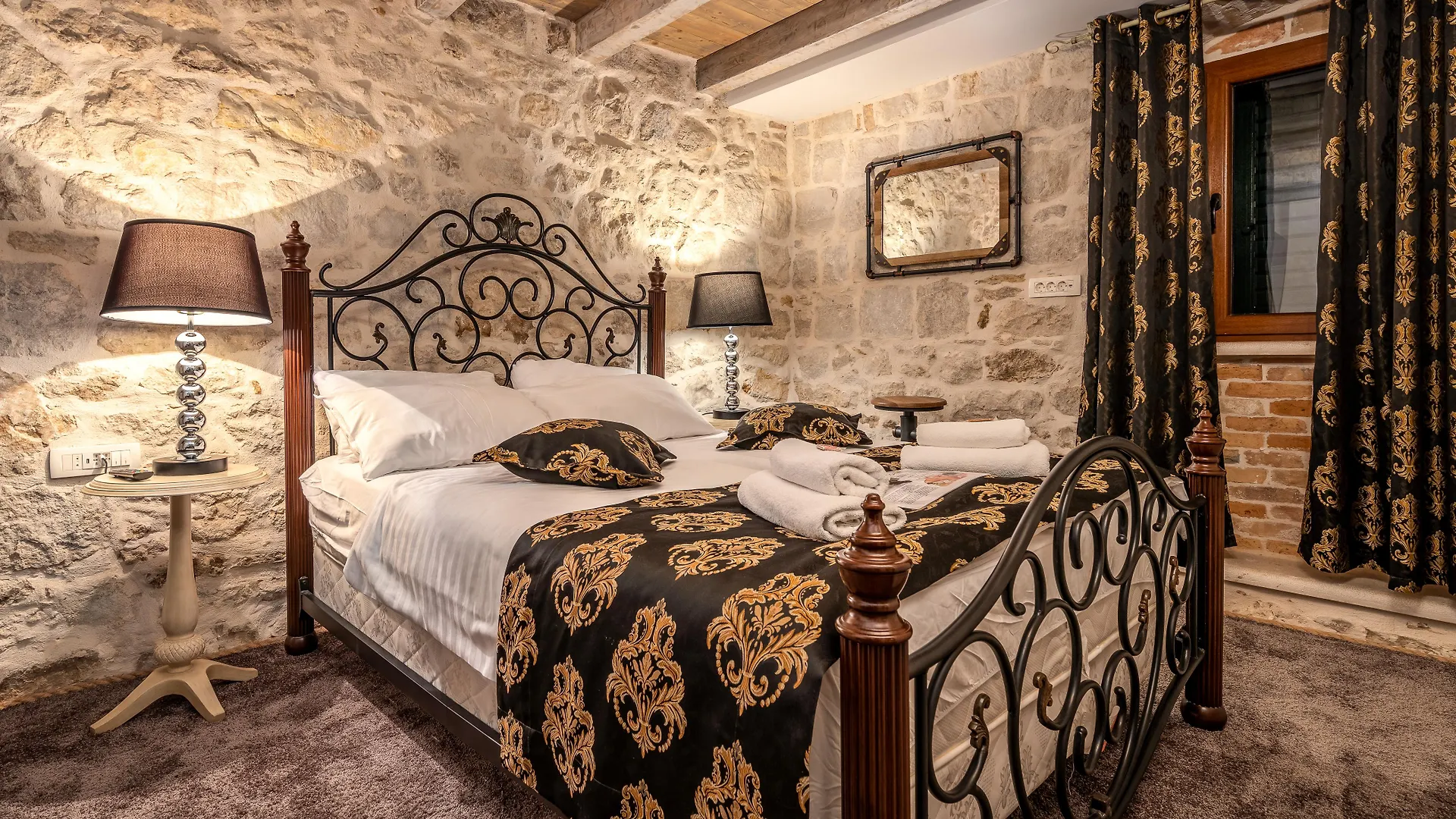 Heritage Palace Varoš Split Hotel